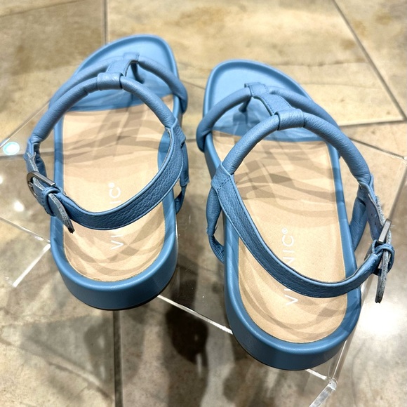 Vionic Adley T-strap sandals- 7 - blue - Picture 12 of 14